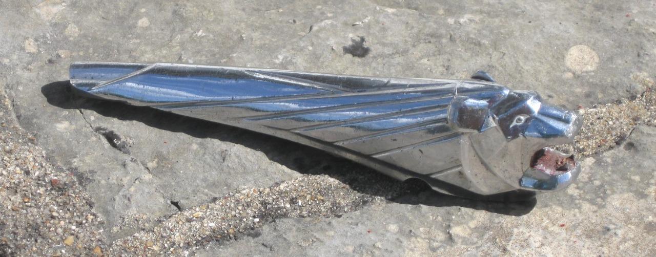 Mascotte Lion de Capot PEUGEOT 203 Modifiée LesAnciennes.com