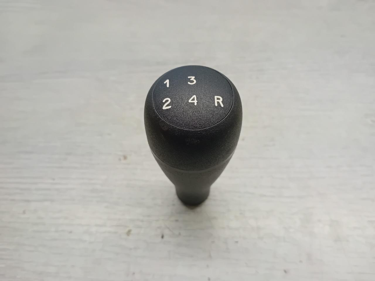 4418587 – BOULE NEUVE LEVIER DE VITESSES FIAT 900 LesAnciennes.com