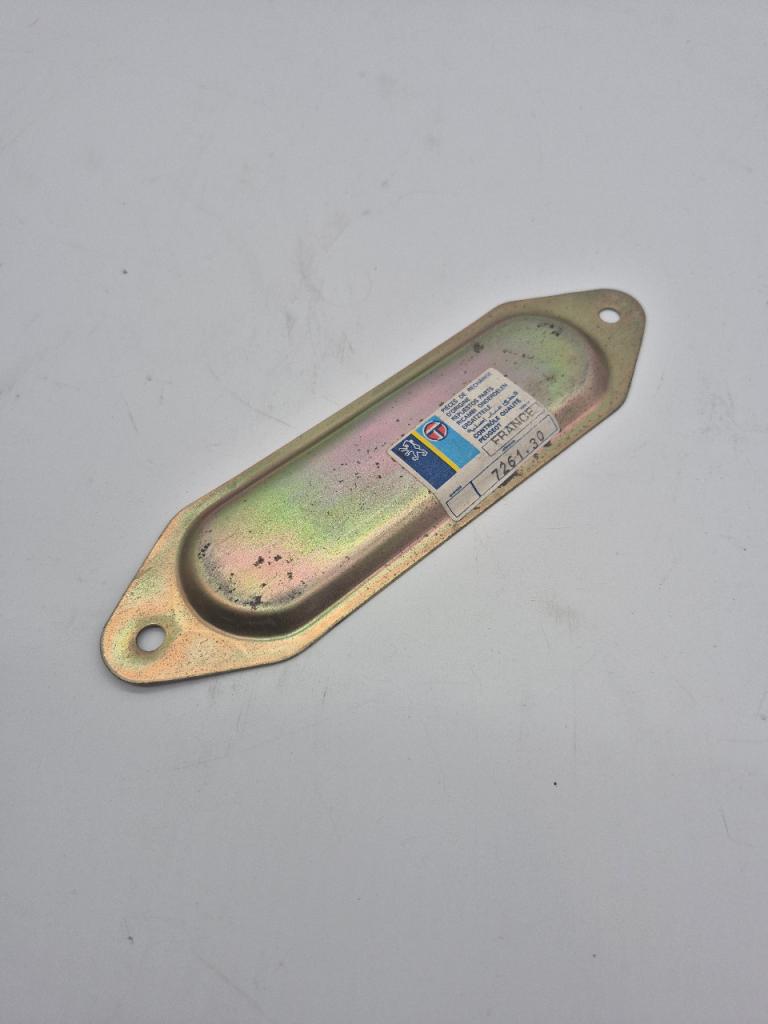 Bouchon Plancher PEUGEOT 504 Pickup LesAnciennes.com
