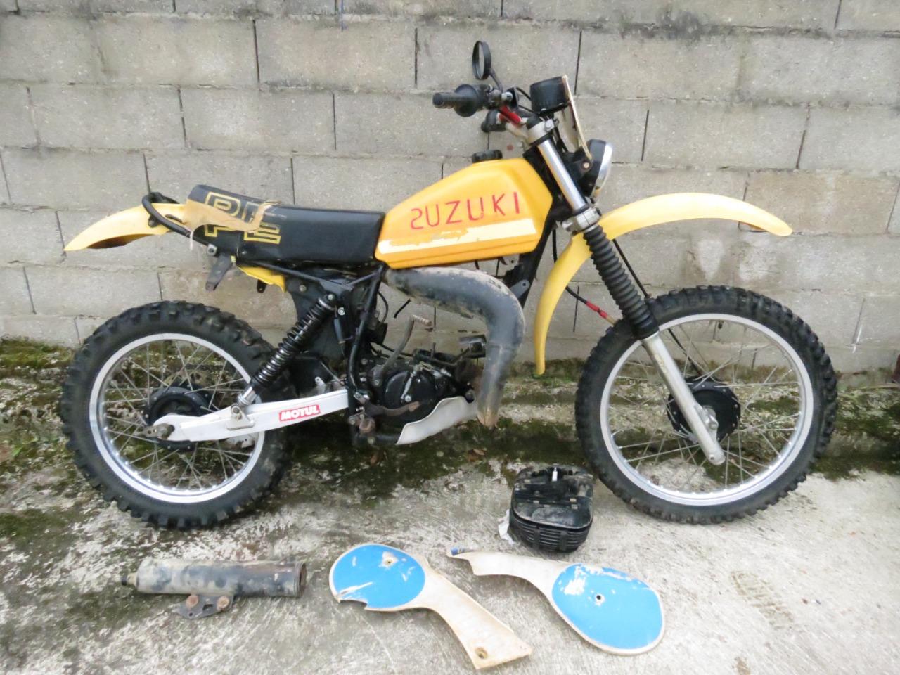 SUZUKI PE 175 - 1978 LesAnciennes.com