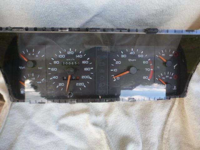 PEUGEOT 205 GTI:instruments ,compteur et cpt-tour LesAnciennes.com