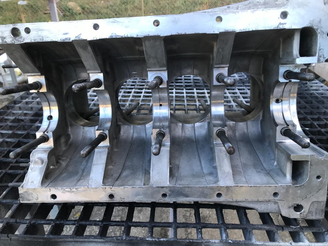 Bloc moteur 2000 ALFA ROMEO Coupé Bertone LesAnciennes.com