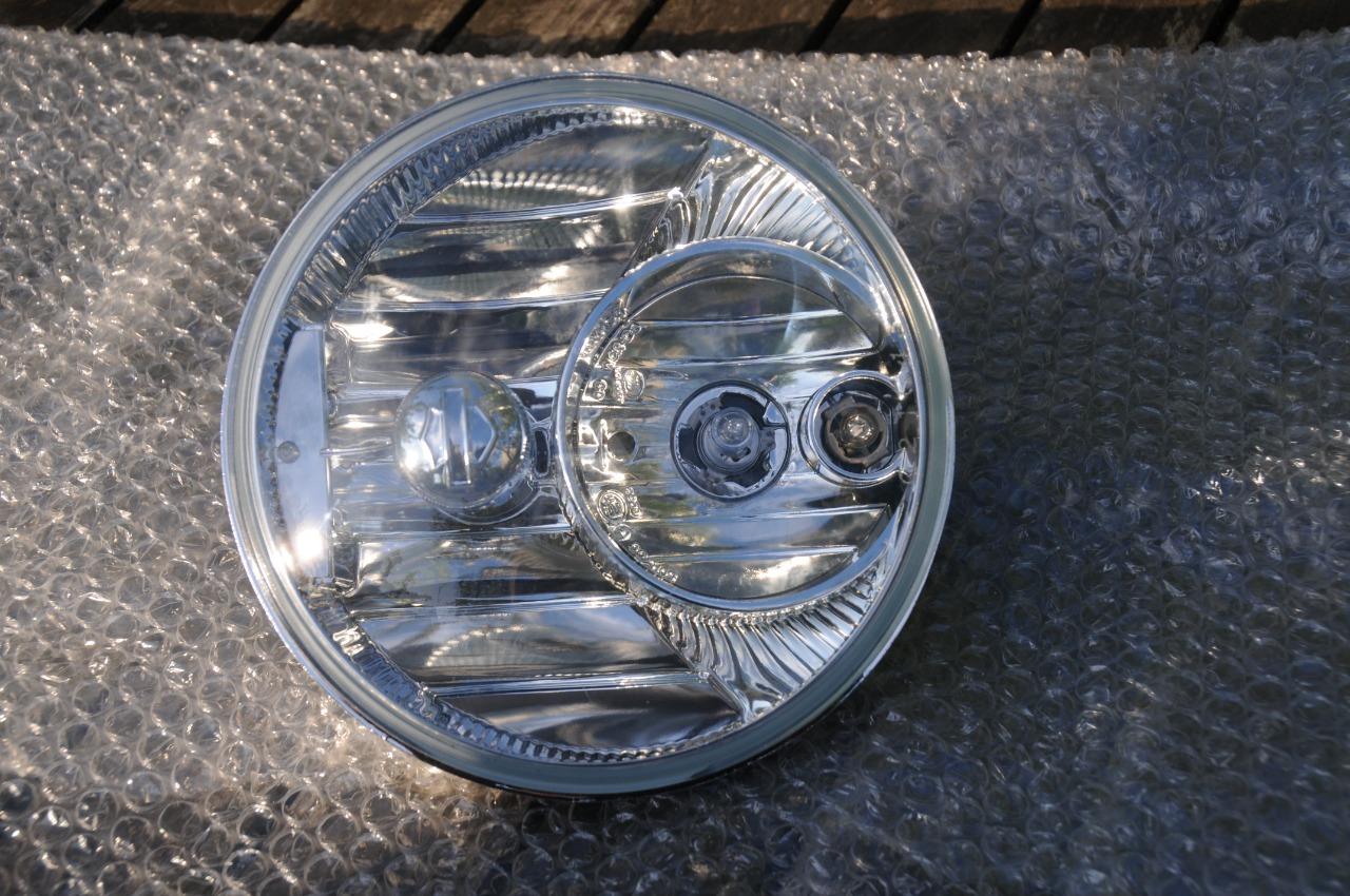 Lot de pièces HARLEY DAVIDSON solftail ,road king. LesAnciennes.com