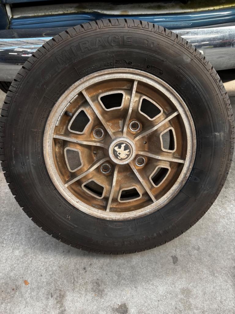 Jante PEUGEOT 504 LesAnciennes.com