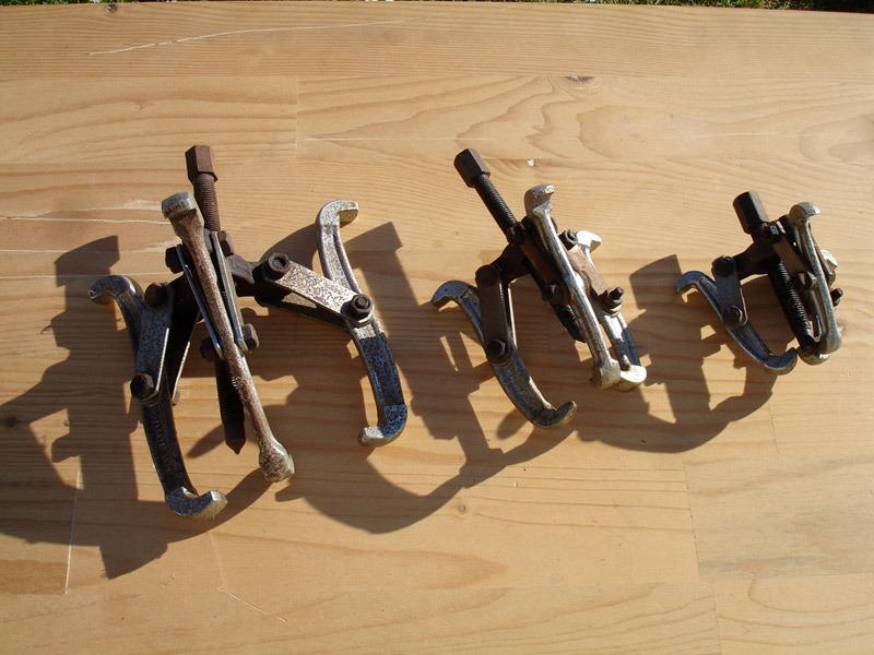 Lot de 3 arraches moyeux roulements extracteurs LesAnciennes.com