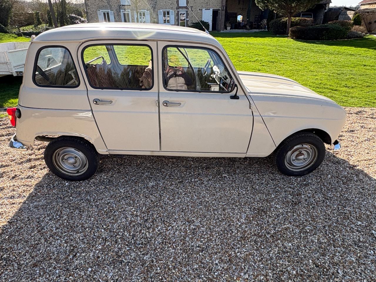 RENAULT 4L (R4L) R1126 - 1980 LesAnciennes.com