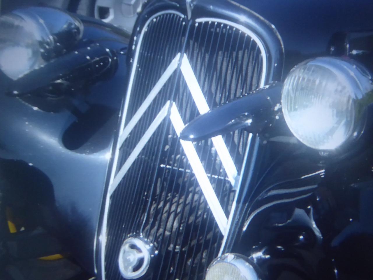 Pièces CITROEN Traction tout type phare Black- Out LesAnciennes.com