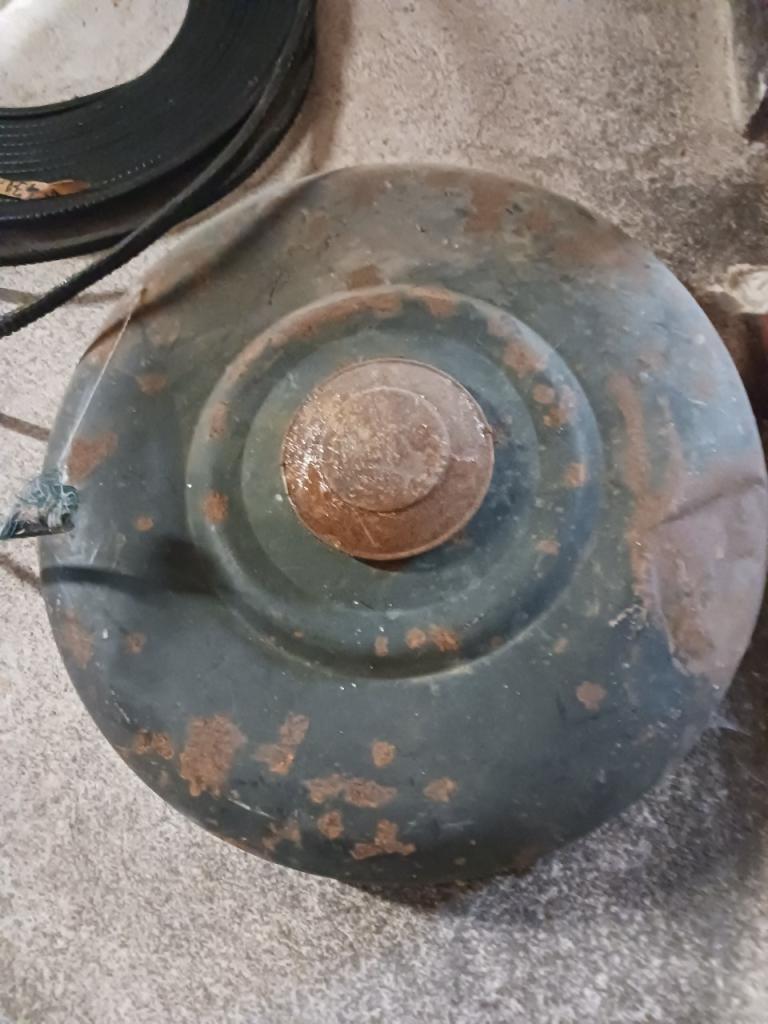 Caches roues PEUGEOT inconnu LesAnciennes.com