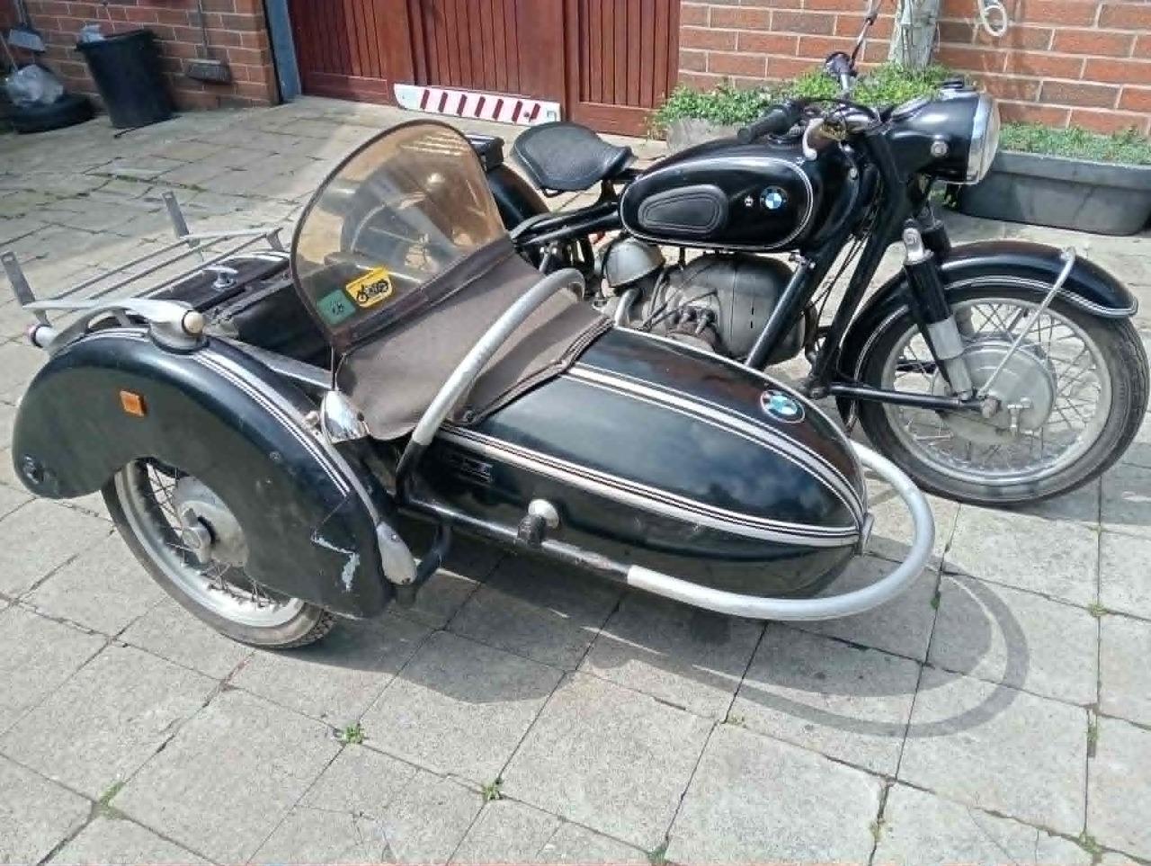 BMW R60 /2 - 1968 LesAnciennes.com