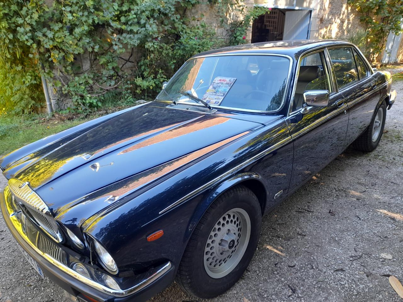 DAIMLER Double Six Berline - 1989 LesAnciennes.com