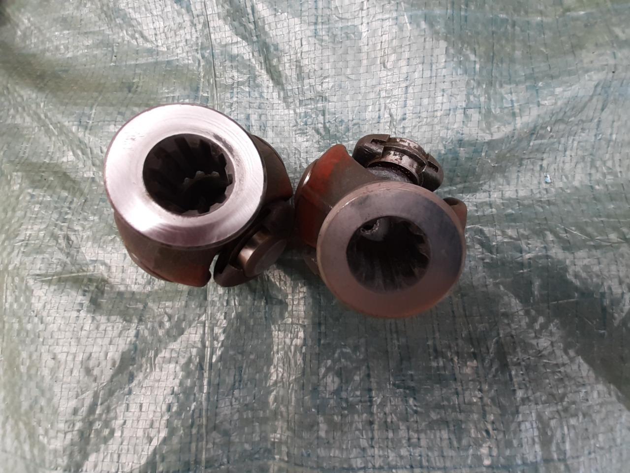 Cardans 10 cannelures LesAnciennes.com