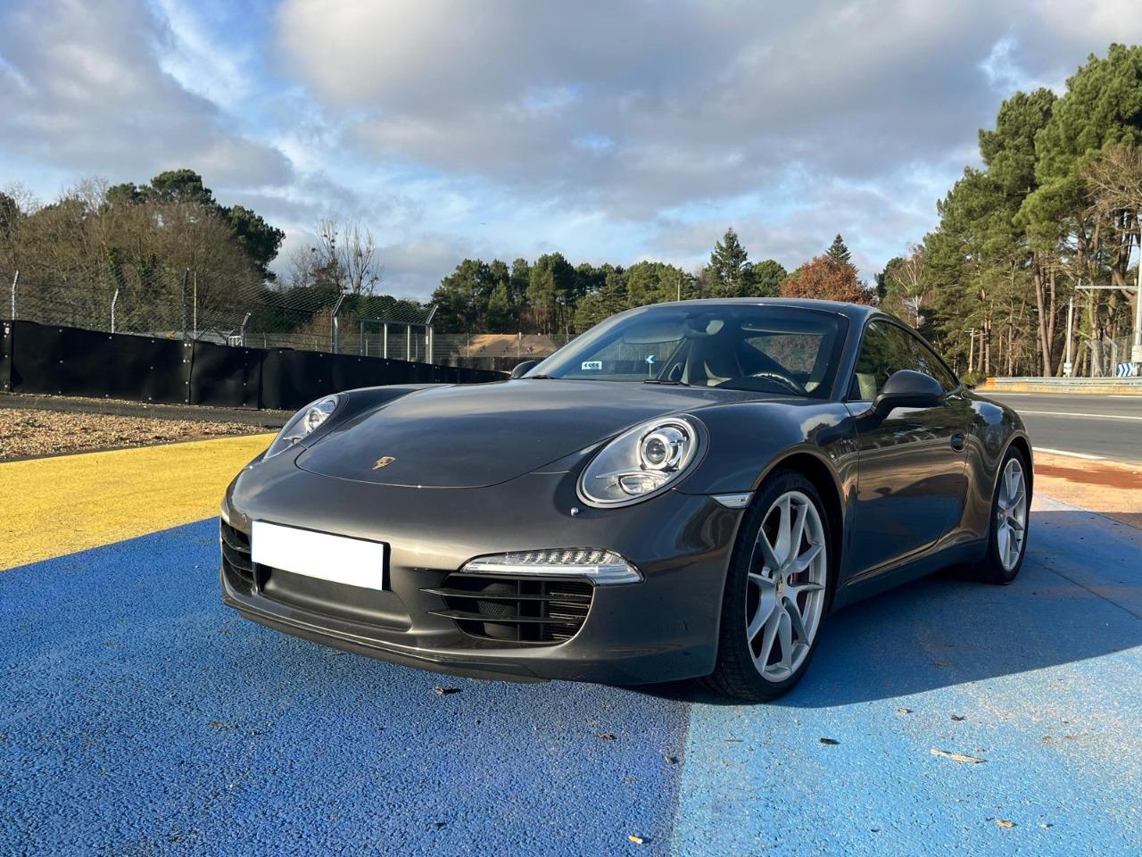 PORSCHE 911 CARRERA S LesAnciennes.com