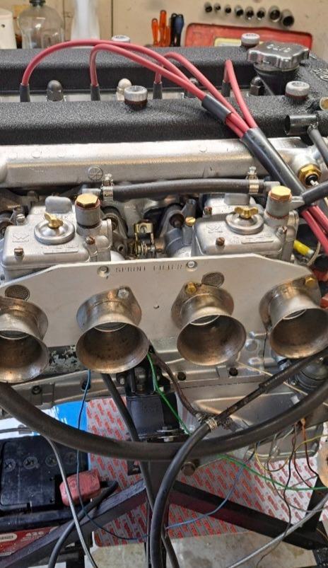 Moteur ALFA ROMEO 2000 Coupé 2000 bertone LesAnciennes.com
