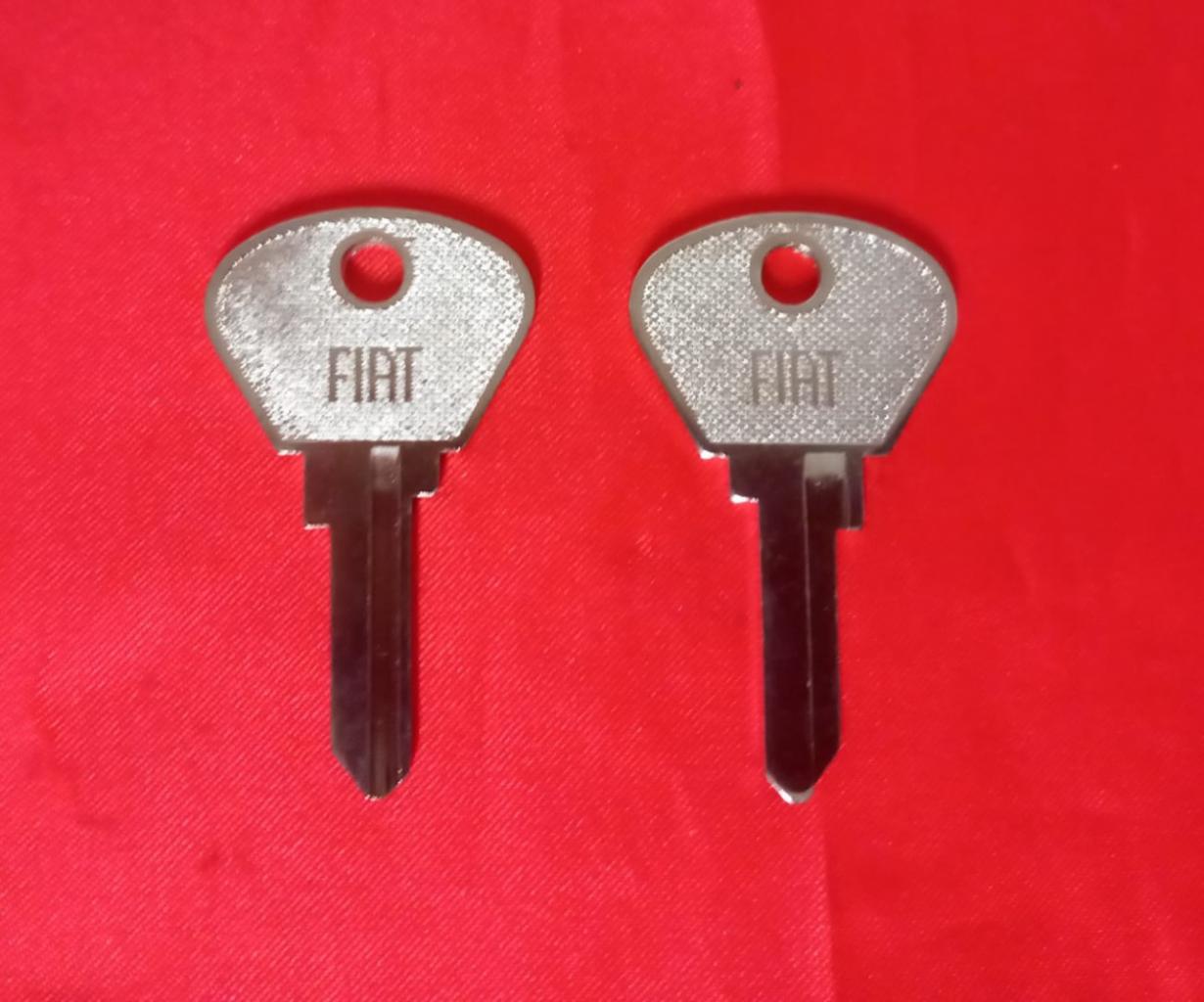 Clé FIAT 1200 LesAnciennes.com