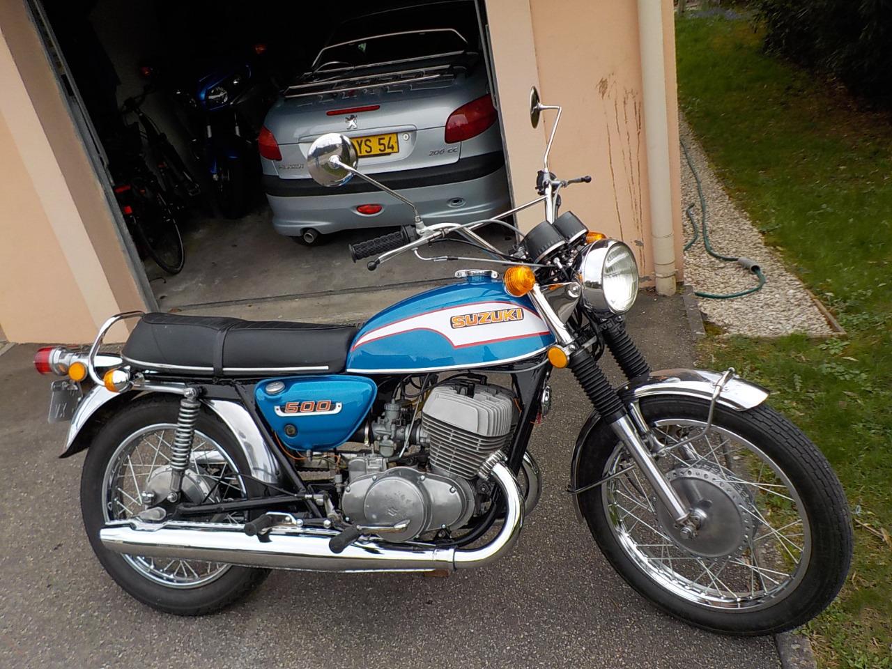 SUZUKI T 500 - 1974 LesAnciennes.com