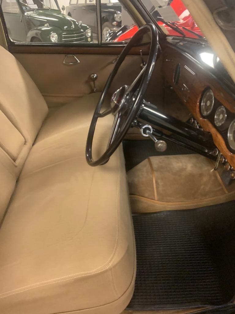 Banquette HOTCHKISS neuve LesAnciennes.com