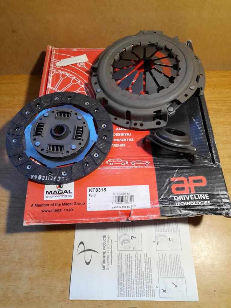 Kit embrayage Ford fiesta 1300 1600 XR2 KT8318 LesAnciennes.com