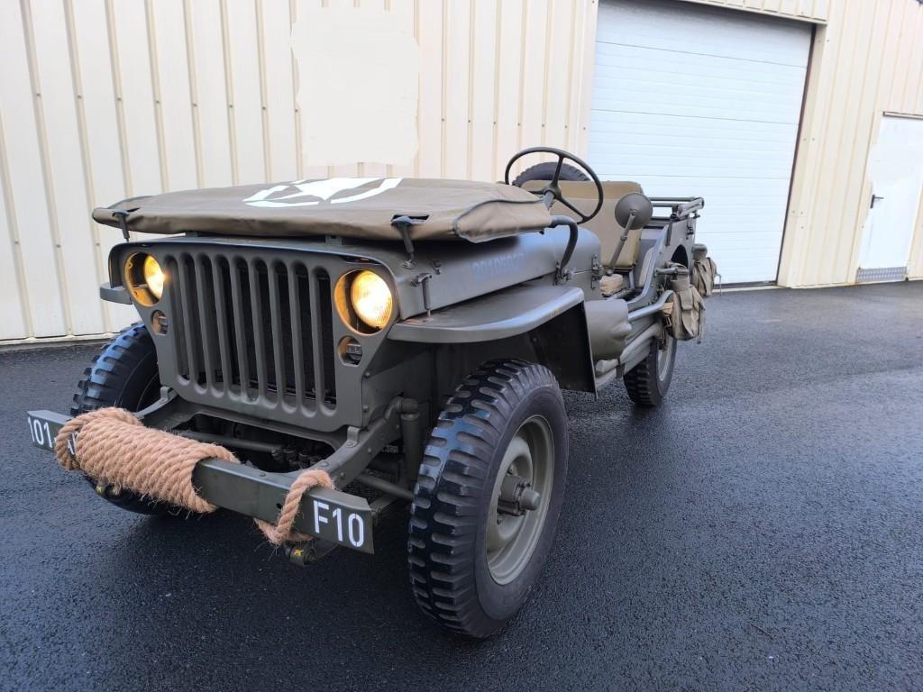 FORD GPW JEEP - 1942 LesAnciennes.com
