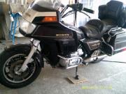 image_0-HONDA GL 1200 Gold Wing Aspencade - 1985
