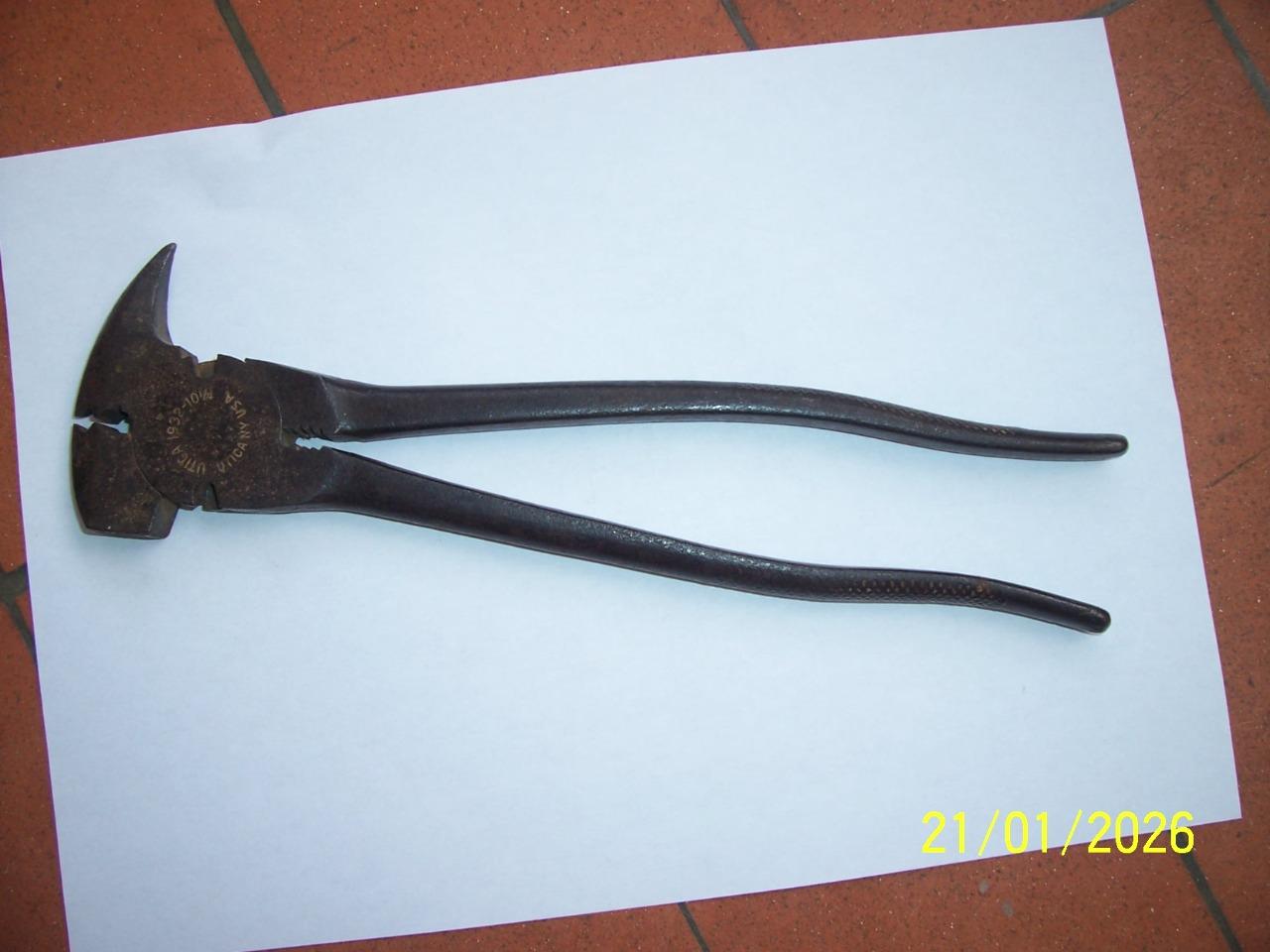 Outil ancien LesAnciennes.com