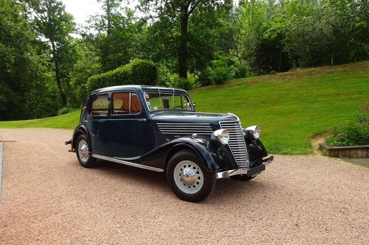 1939 Renault Monaquatre, foto 1