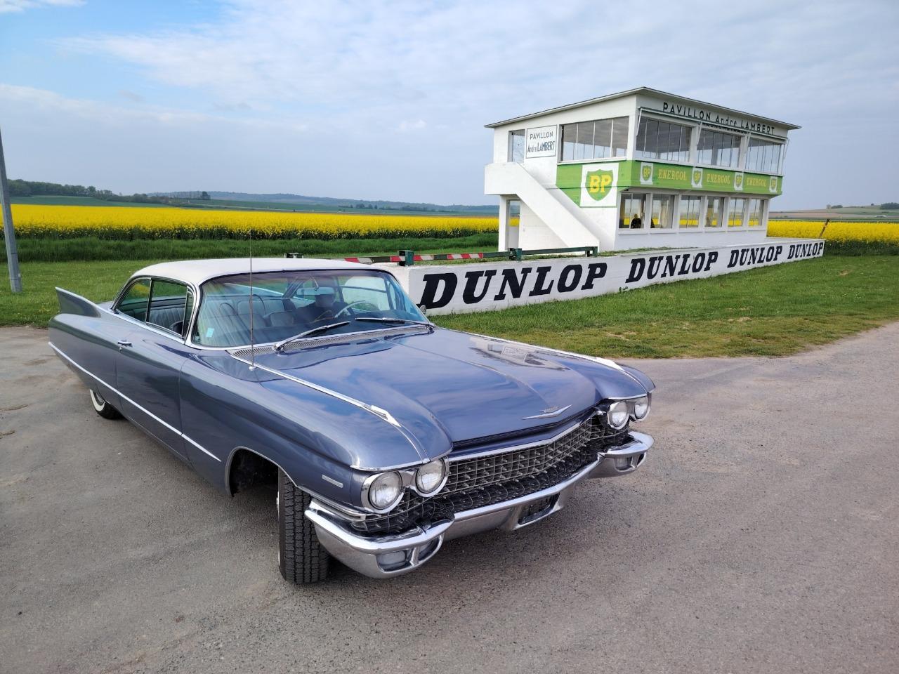 CADILLAC 62 Coupé - 1960 LesAnciennes.com