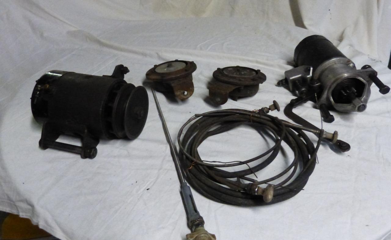 Lot de pièces PEUGEOT 203 LesAnciennes.com