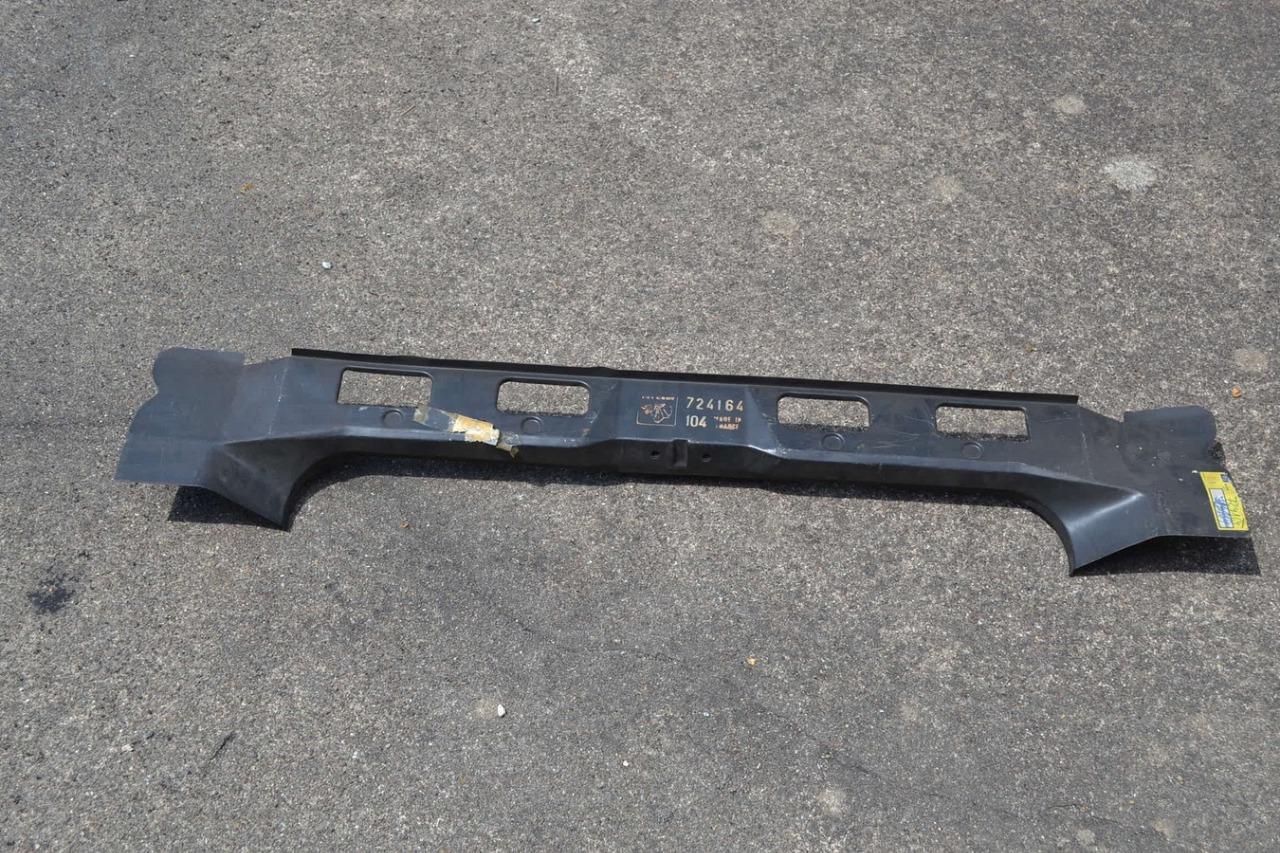 Tôle seuil de coffre PEUGEOT 104 Berline, ap 07/76 LesAnciennes.com