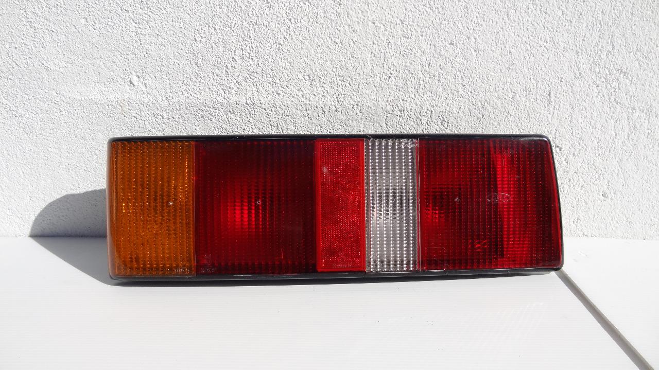 Feu FORD Escort XR3 LesAnciennes.com