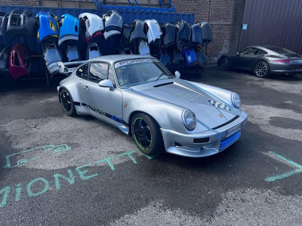 PORSCHE 911 2.4 E - Look RSR - 1972 LesAnciennes.com
