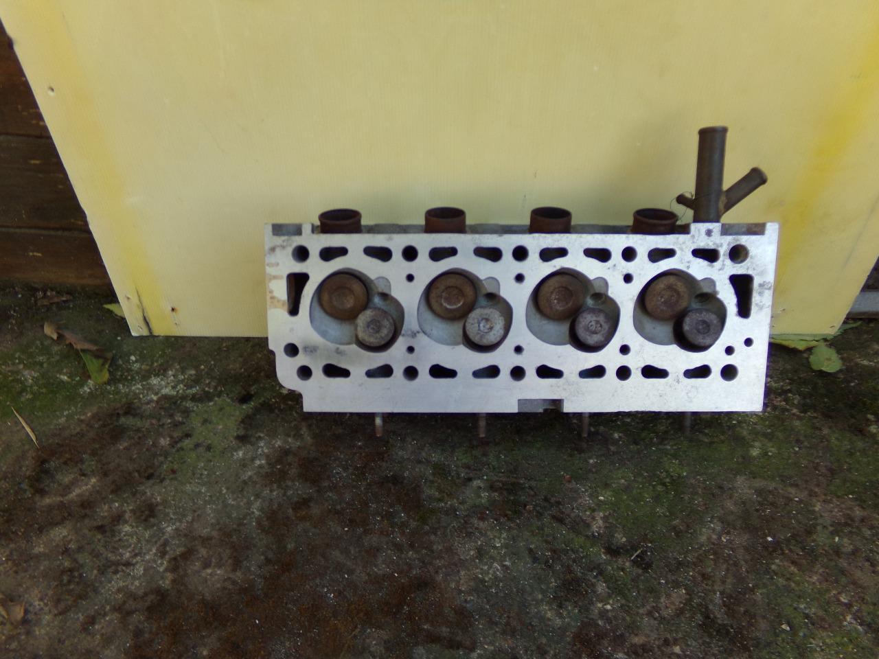 Culasse PEUGEOT 204 LesAnciennes.com
