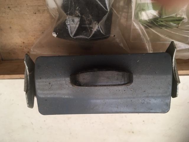 Cendrier VOLVO PV544 LesAnciennes.com