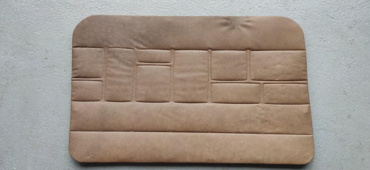 Garniture de porte marron RENAULT 4 (R4) LesAnciennes.com