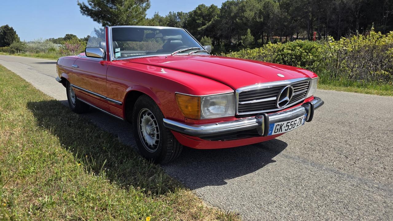 1983 Mercedes-Benz 280 SL R107 LesAnciennes.com