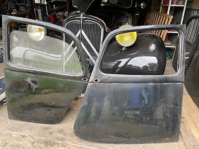 Portes CITROEN Traction 11 BL LesAnciennes.com