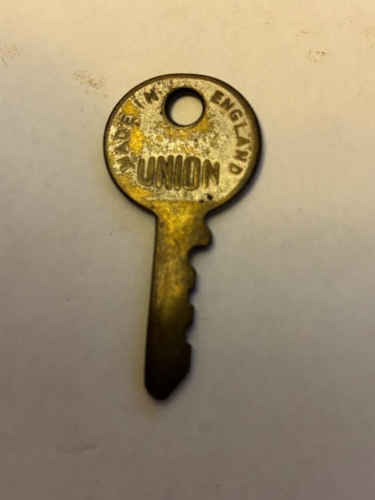 Clef vintage anglaise Uniion, Wilmot Breeden LesAnciennes.com