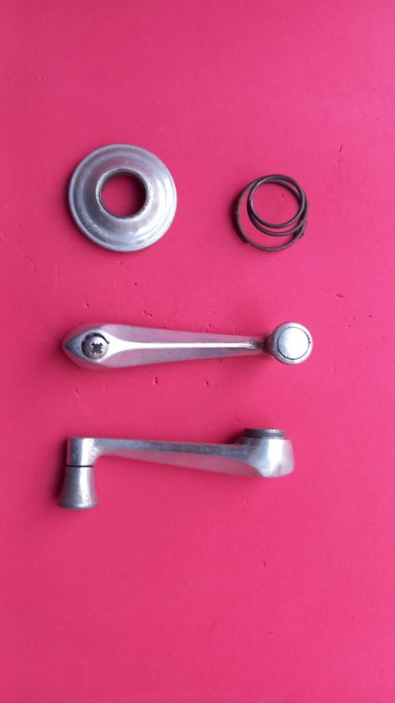 LANCIA Appia poignées de lève-vitre LesAnciennes.com