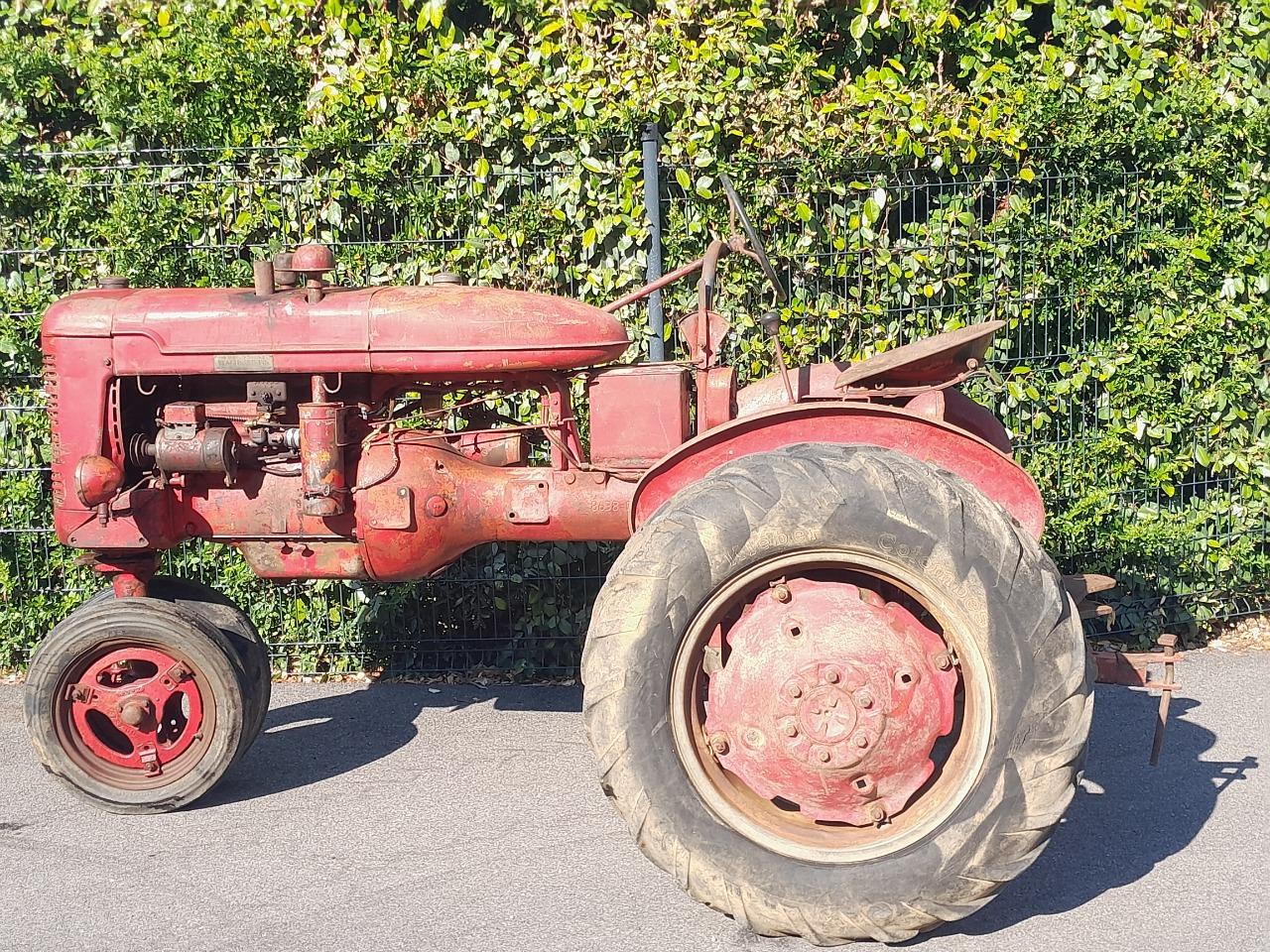 MCCORMICK FARMALL BN - 1946 LesAnciennes.com