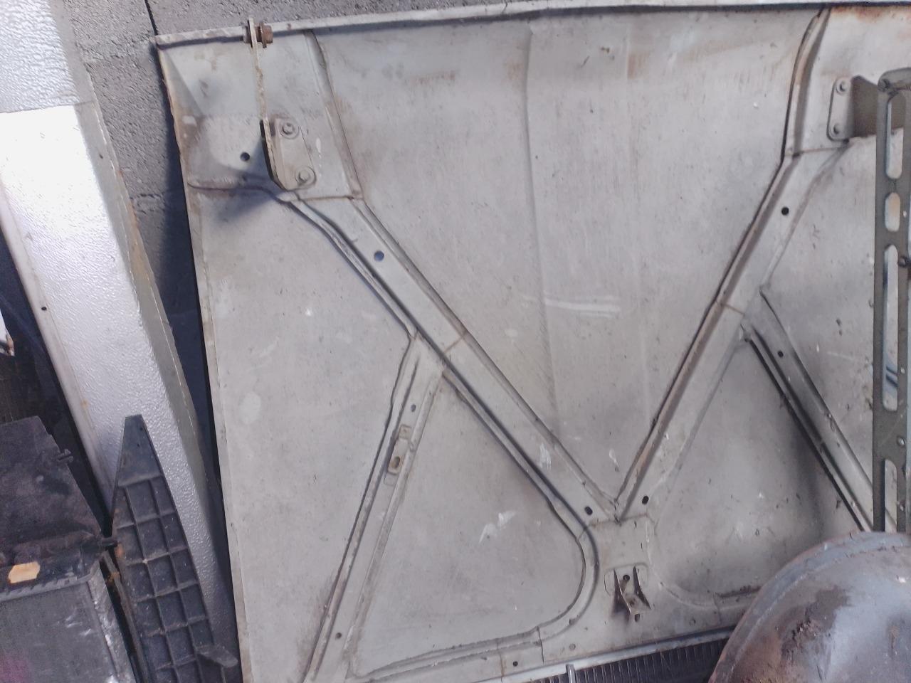 Boîte de vitesse, Capot RENAULT 6 (R6) LesAnciennes.com