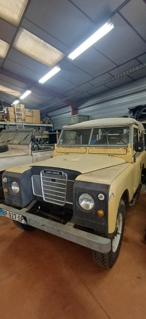 LAND ROVER Defender - 1974 LesAnciennes.com