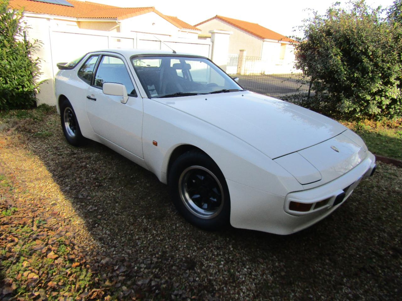 PORSCHE 944 1 - 1983 LesAnciennes.com