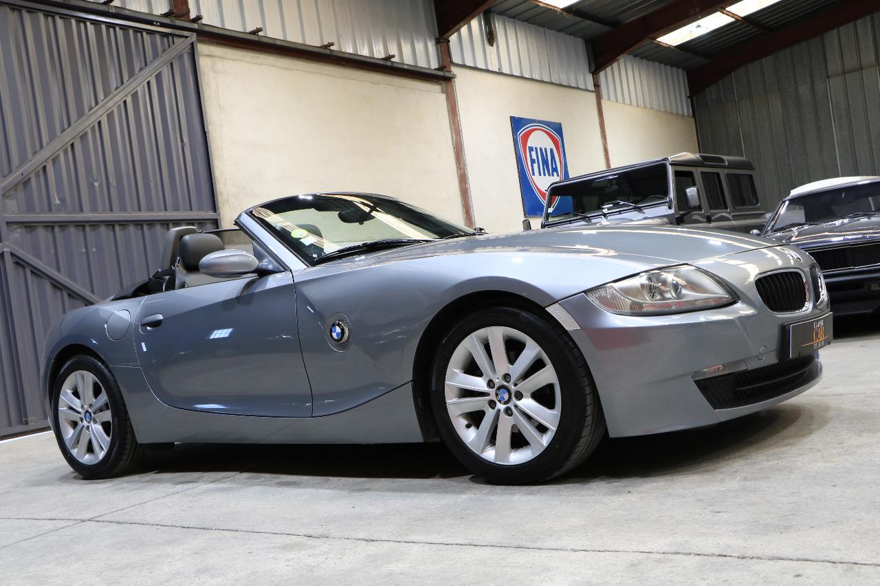 BMW Z4 2.5 6cyl type E85 LesAnciennes.com