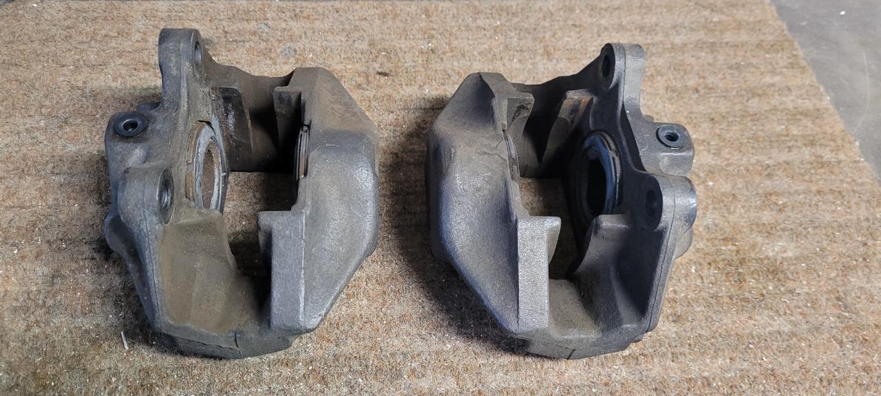 ETRIERS FREINS AVANT ALFA ROMEO bertone 2000 LesAnciennes.com