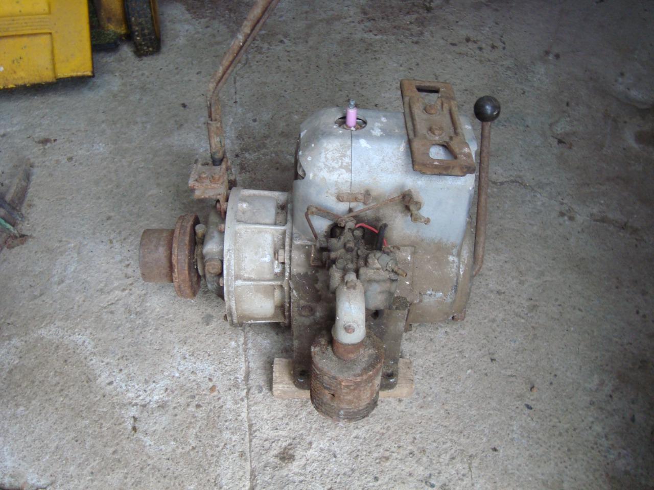 MOTEUR TRAIN D ENCIENNE BOTTELLEUSE LesAnciennes.com