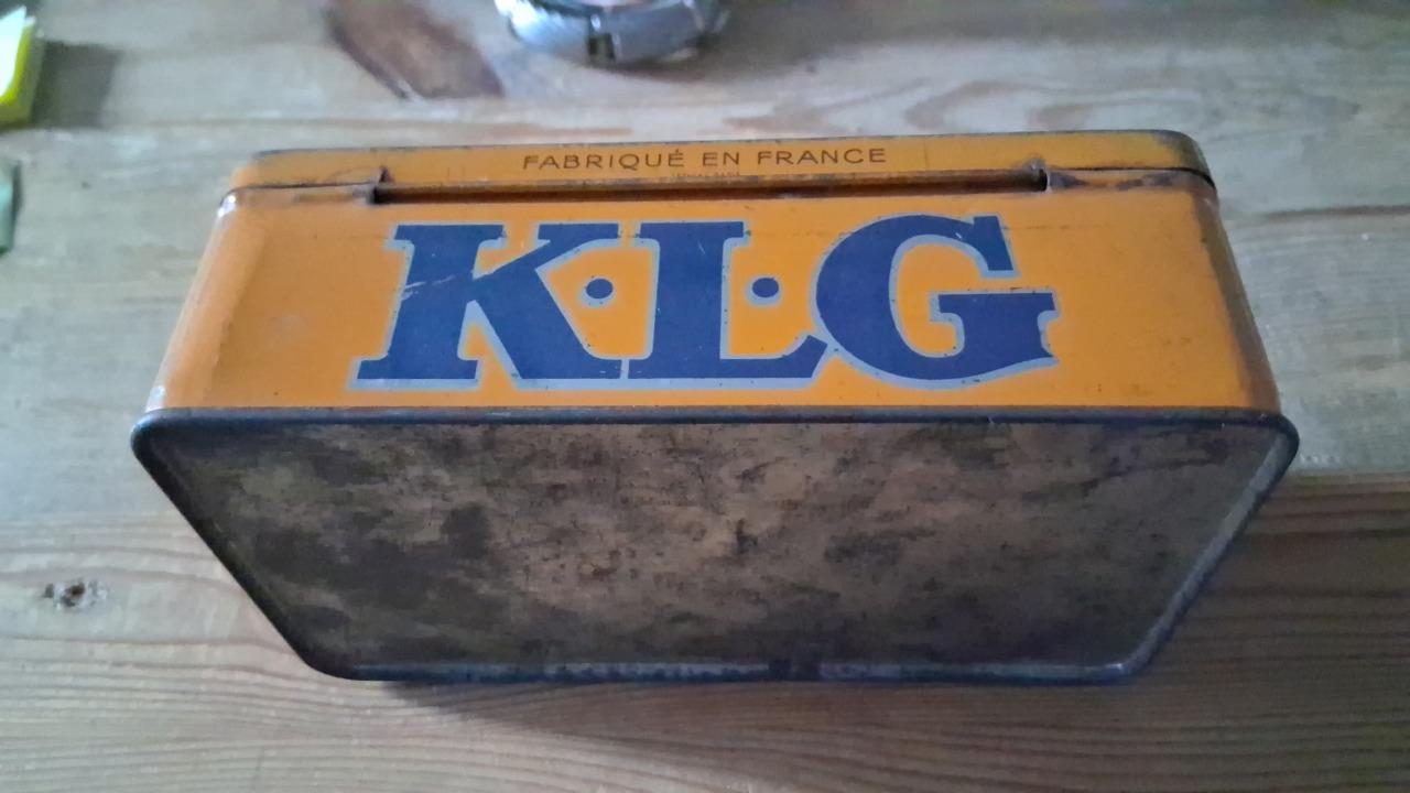 Boite métal Bougies KLG LesAnciennes.com