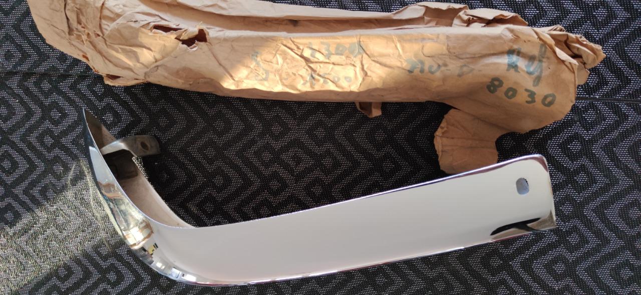 Crosse avant droite pare chocs SIMCA 1300 1500 LesAnciennes.com