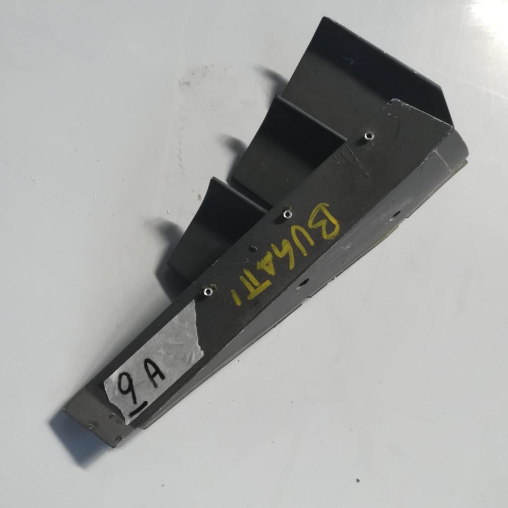 Grilles de phares pour Bugatti EB110 GT LesAnciennes.com