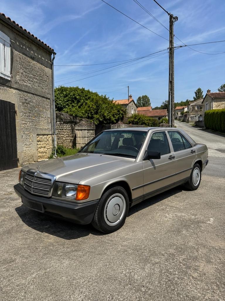 MERCEDES 190 E 190 E - 1987 LesAnciennes.com