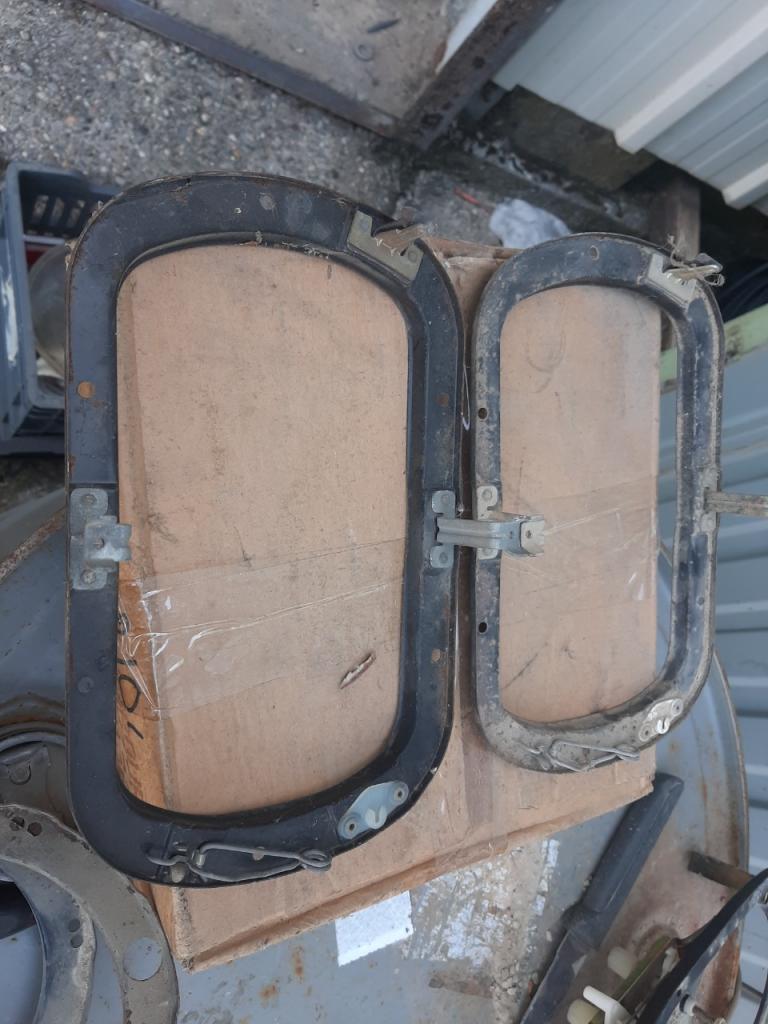 Pièces RENAULT 10 (R10) LesAnciennes.com