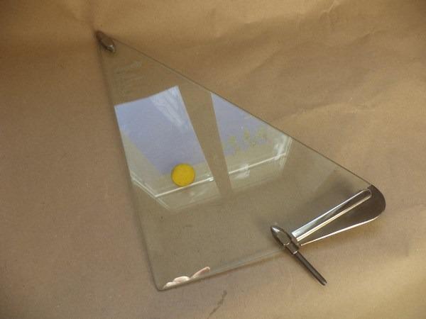 Deflecteur vitre droit FIAT 128 sicursiv AS2 M126 LesAnciennes.com